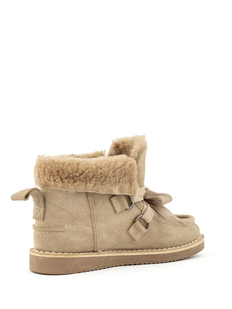 Enkelboot Adina, Babouche