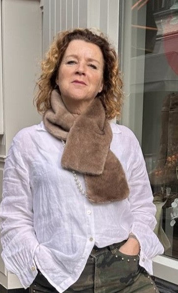 Faux fur sjaal met lus - taupe